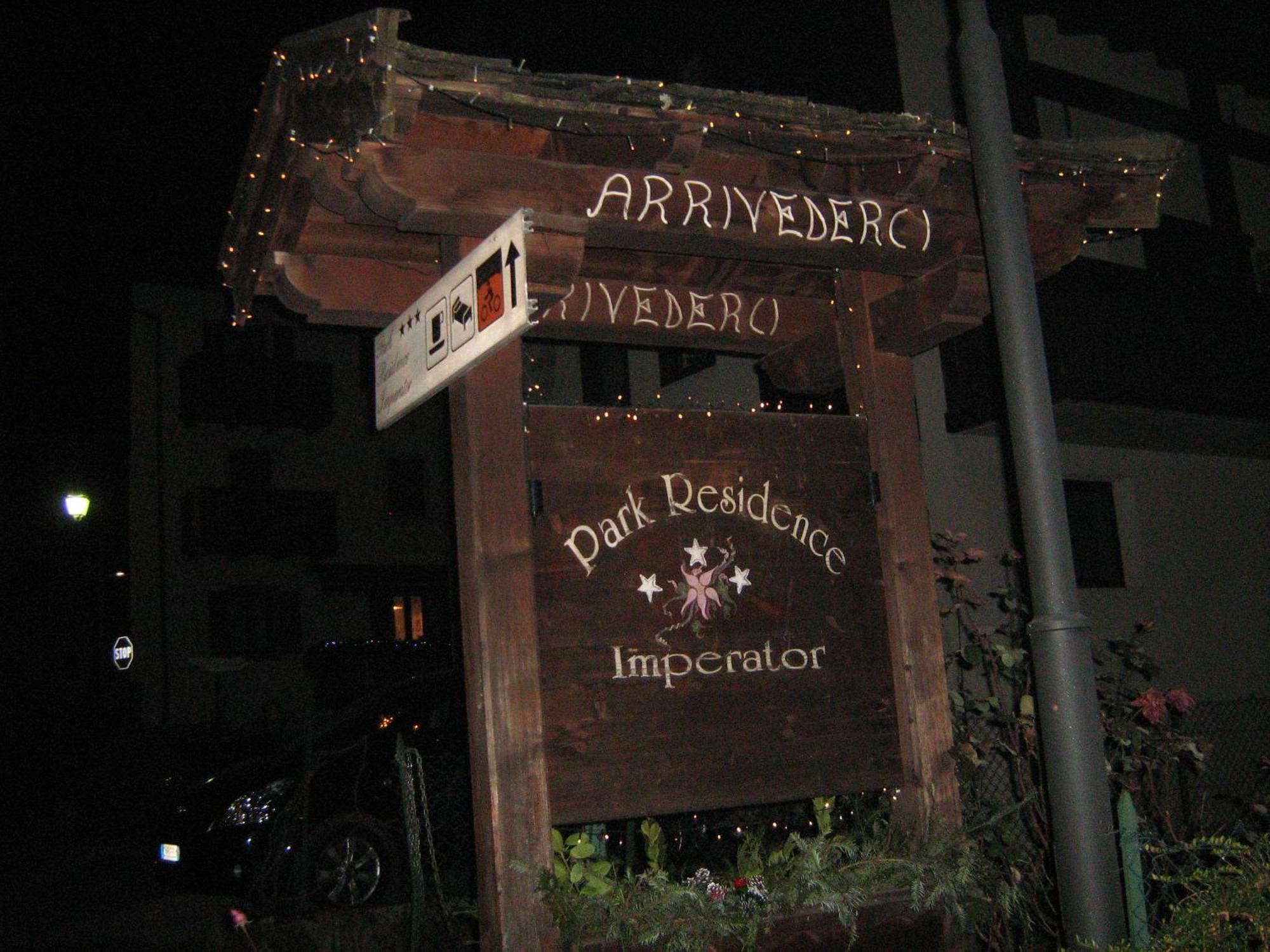 Park Residence Imperator Carisolo Bagian luar foto