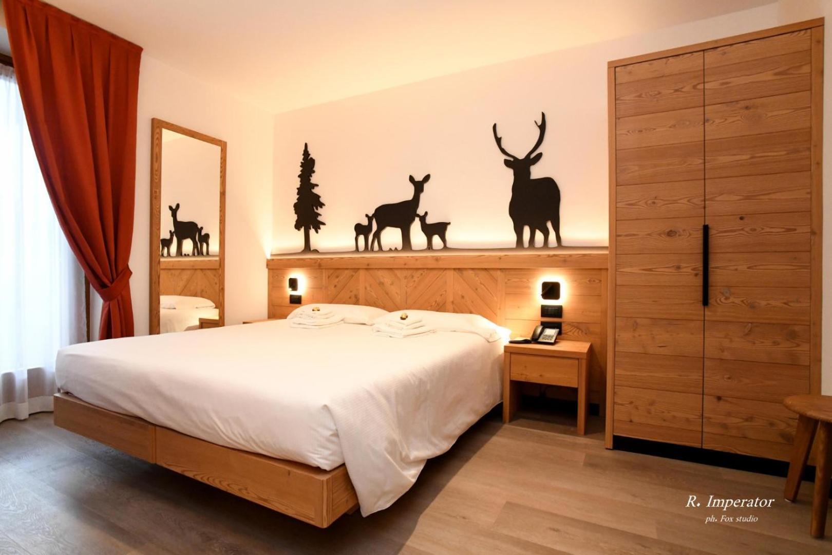 Park Residence Imperator Carisolo Bagian luar foto