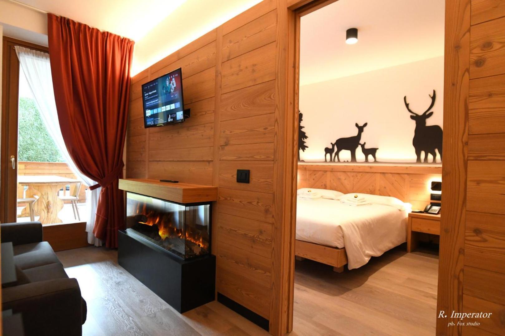 Park Residence Imperator Carisolo Bagian luar foto