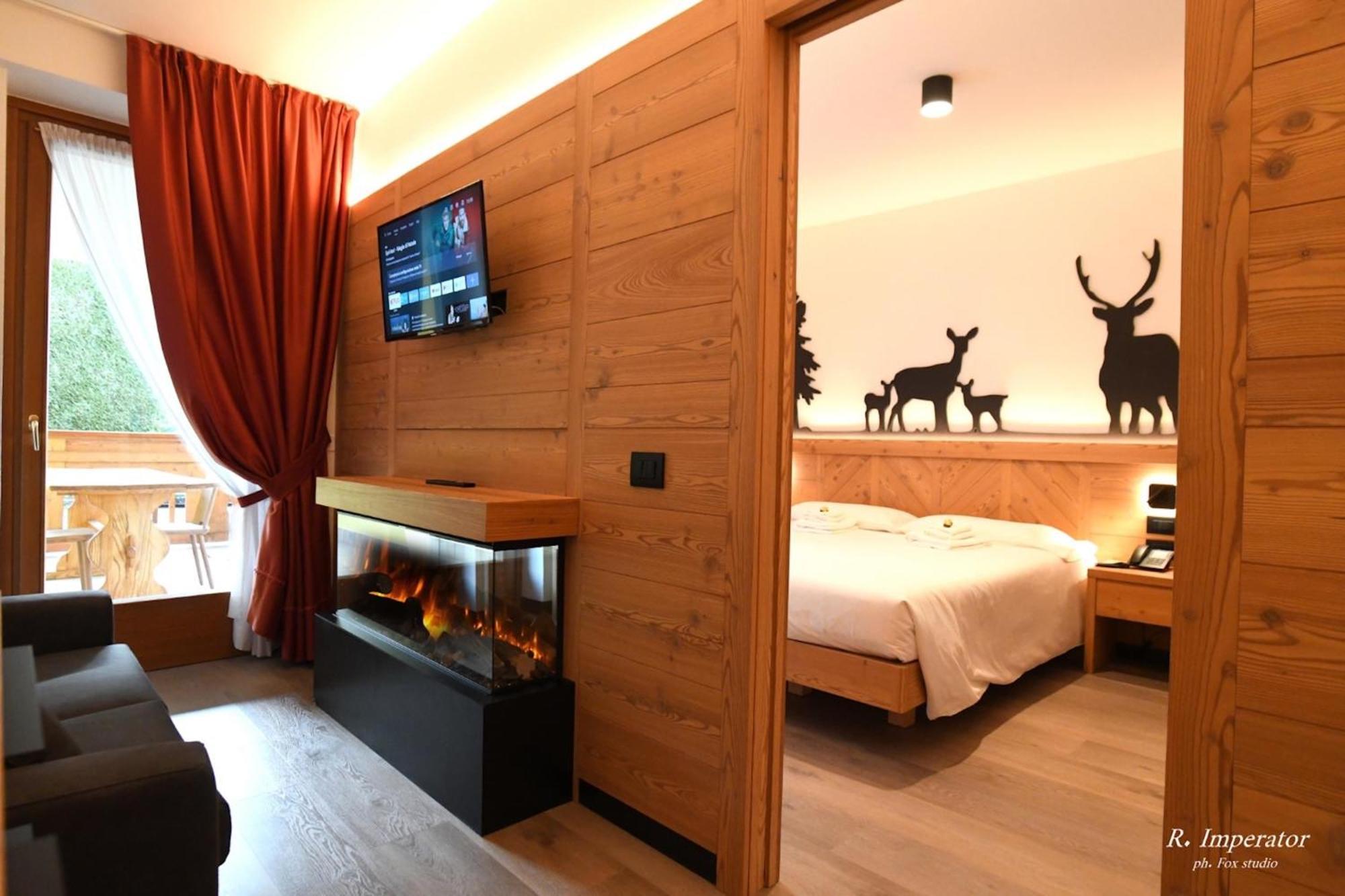 Park Residence Imperator Carisolo Bagian luar foto