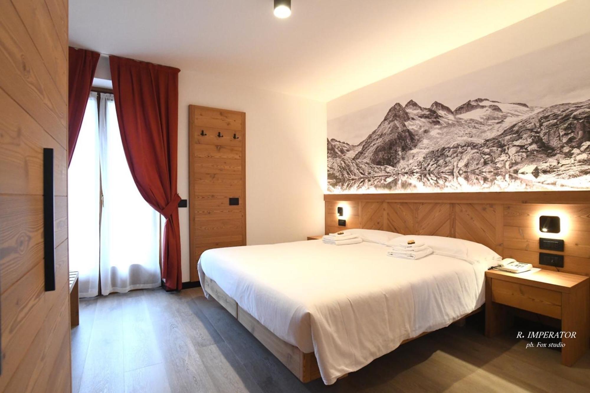 Park Residence Imperator Carisolo Bagian luar foto